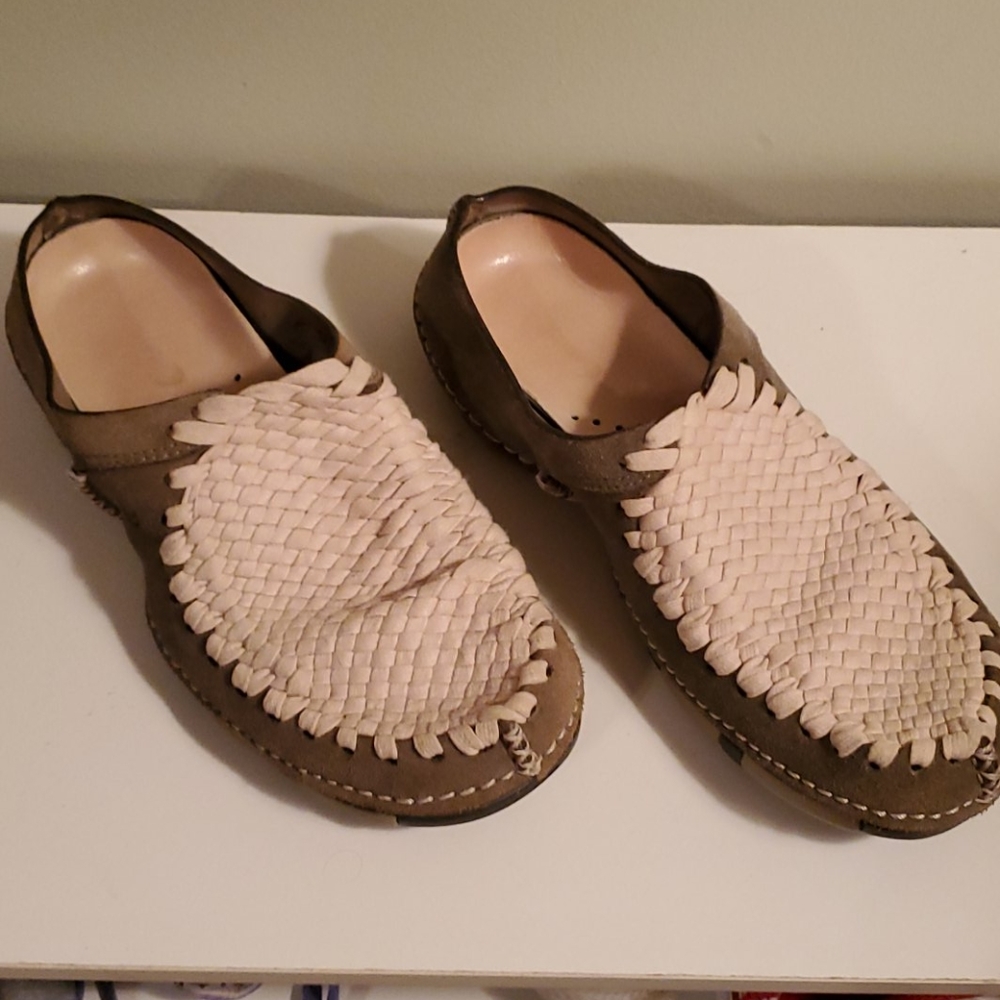 RARE !Nike Considered Olive Mules